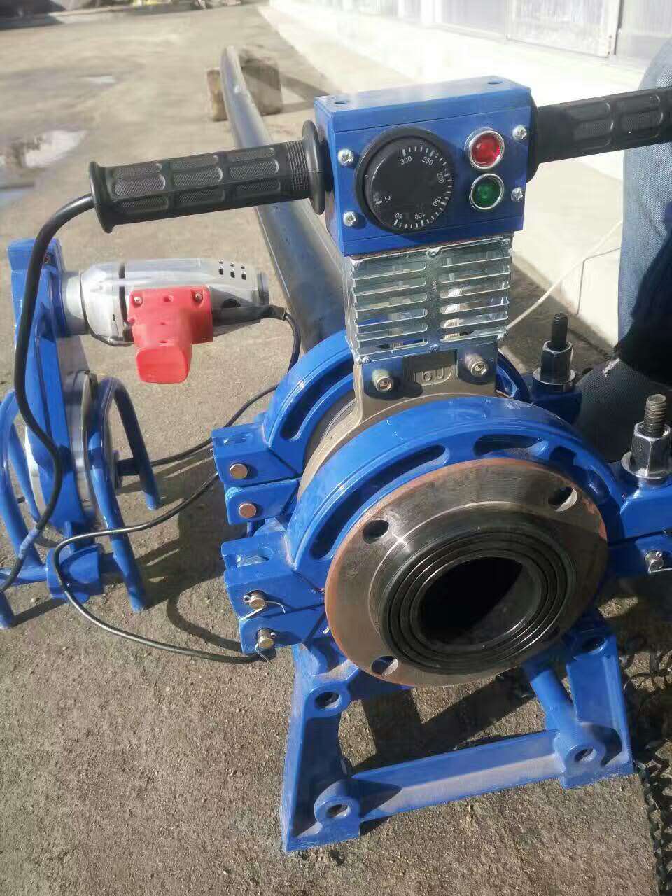 ���b����